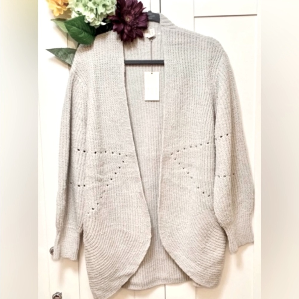Open Front Medium Ultra Soft Pale Gray Cardigan Sweater NEW!